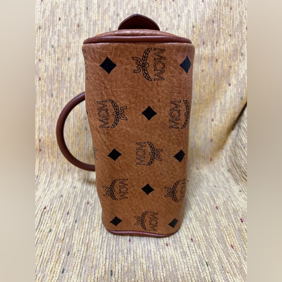 MCM AUTHENTICATED MINI VISETOS COGNAC BOSTON BAG. UEC. LIKE NEW. COMES WITH COA. - Picture 9 of 12